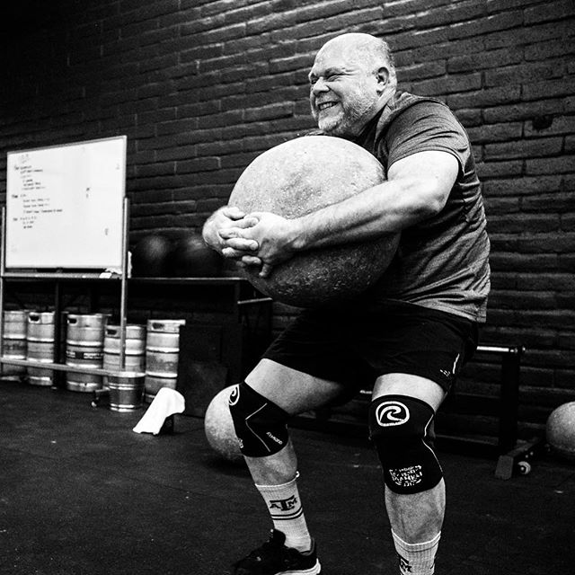 MOVING ROCKS (pt.2)
&bull;&bull;&bull;
📷: @davexre .
.
.
.
.
.
.
#tcs #traviscountystrength #LIFT #LIFT4women #strengthtraining #strengthandconditioning #strongman #gym #squats #austin #atx #simplenoteasy #leadfromthefront #totallysatisfied