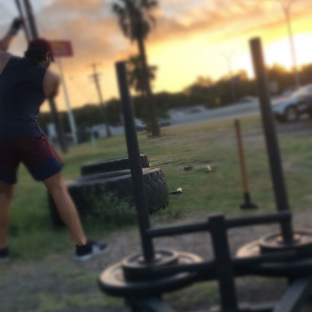 SUNRISE & TIRE STRIKES
•••
What a way to start the day!
.
.
.
.
.
.
.
#tcs #traviscountystrength #LIFT #LIFT4women #strengthtraining #strengthandconditioning #strongman #gym #squats #austin #atx #simplenoteasy #leadfromthefront #totallysatisfied
