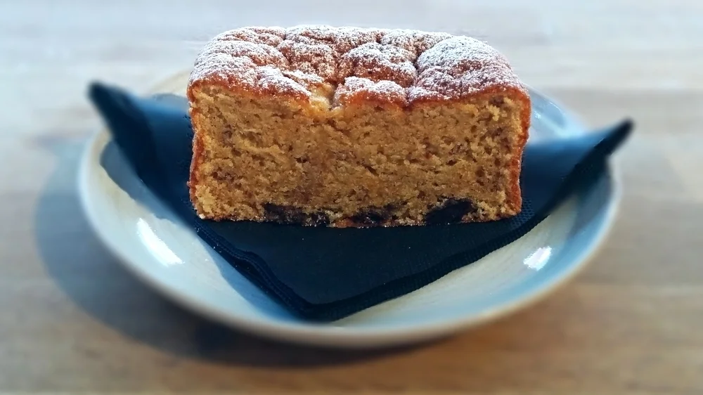 cinnamon cake £2.20