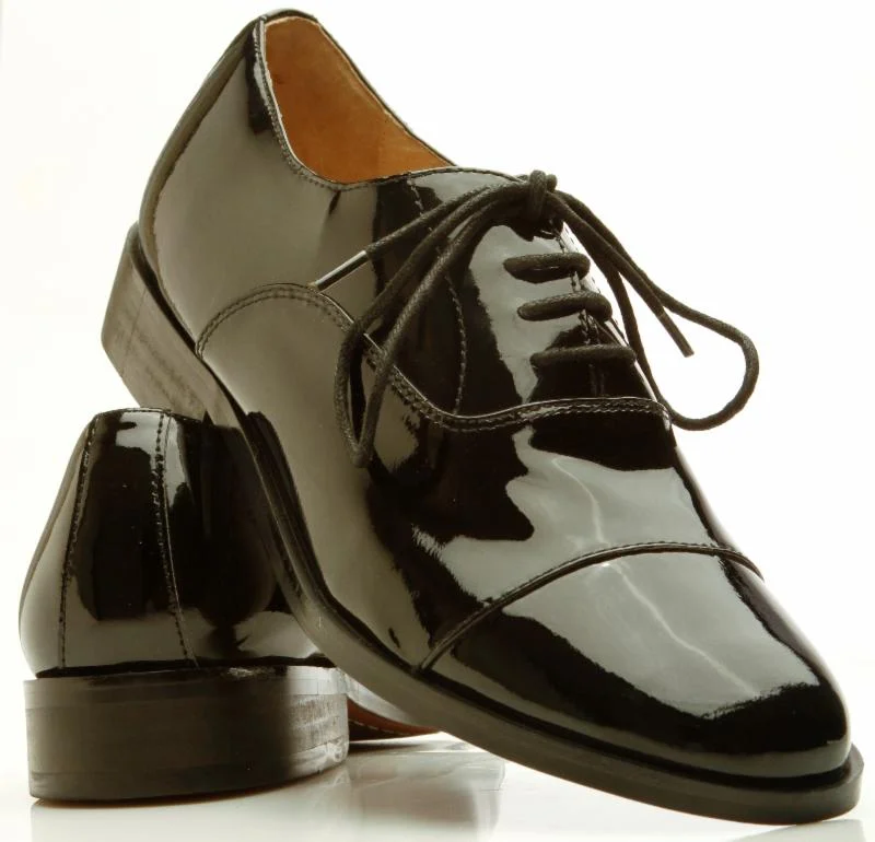 Cap Toe Retail Shoe