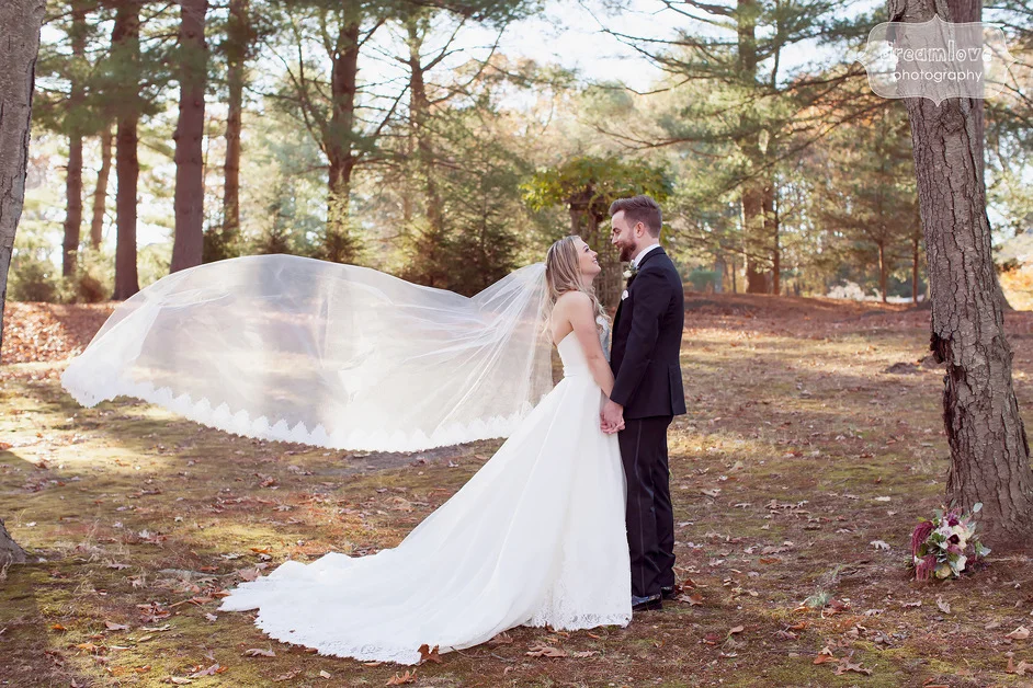 crystal-lake-pavilion-wedding-013(pp_w942_h628).jpg
