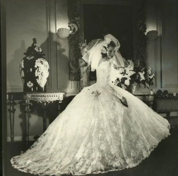 030244fa90995cf201d225a18fd82b05--vintage-wedding-photos-wedding-vintage.jpg