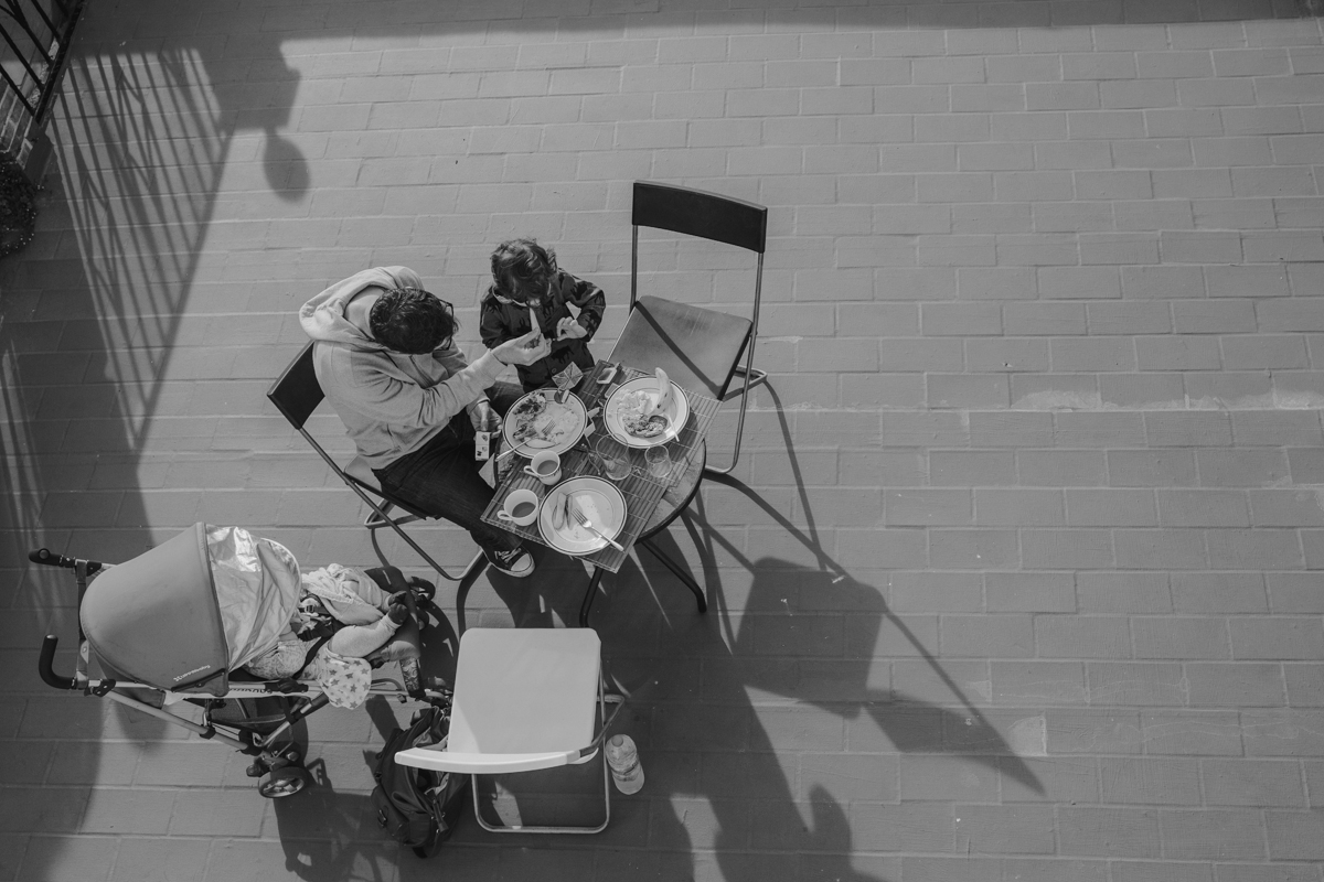Breakfast on our terrasse / Petit déjeuner sur notre terrasse