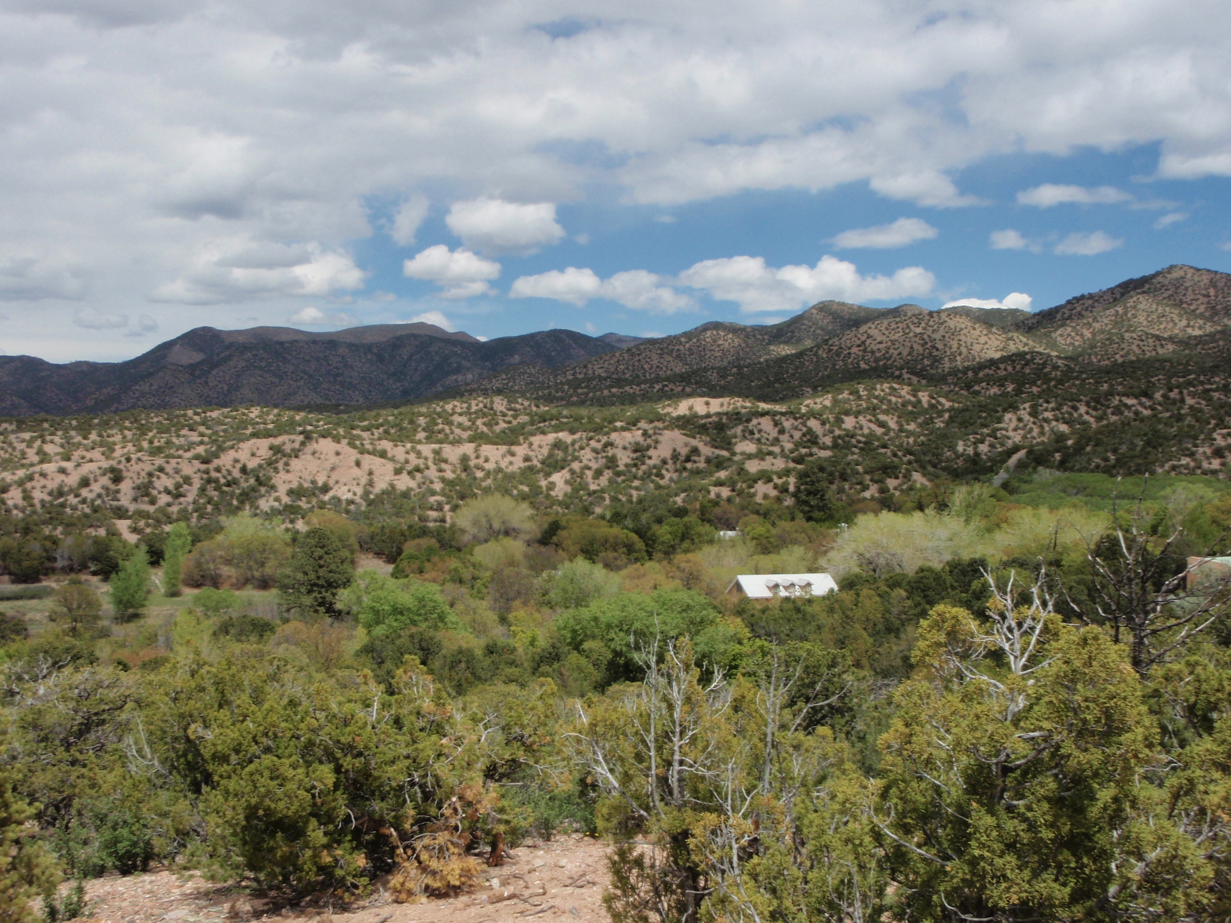  The Sangre de Cristo Mountains to the northeast 