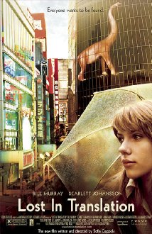 Título: Lost In Translation Director: Sofia Coppola Escritor: Sofia Coppola Cinematógrafo: Lance Acord