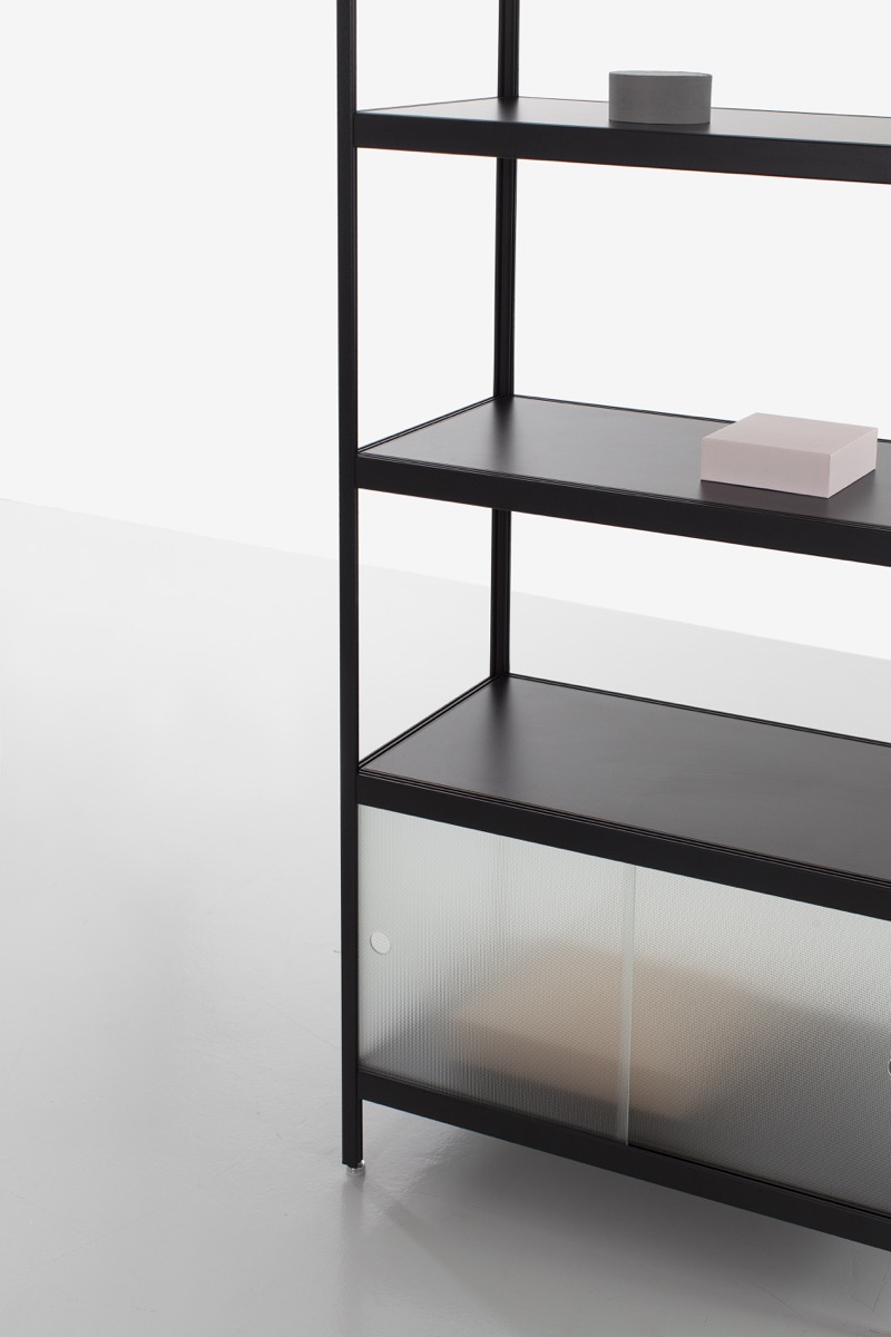 KEWLOX_JULIENRENAULT_MIST_COLLECTION_FRAME_BLACK_SHELF_DETAILS_02.03.jpg