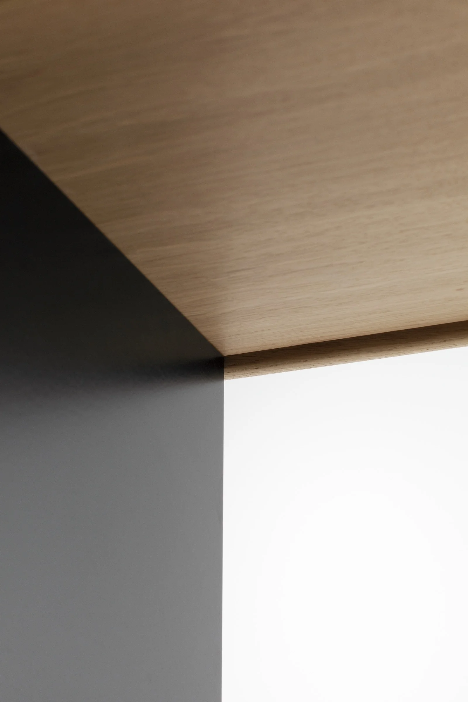CRUSO_PHOTO_JULIENRENAULT_BIG_GAME_ETAGERE_DETAILS_BLACK_01.01.jpg