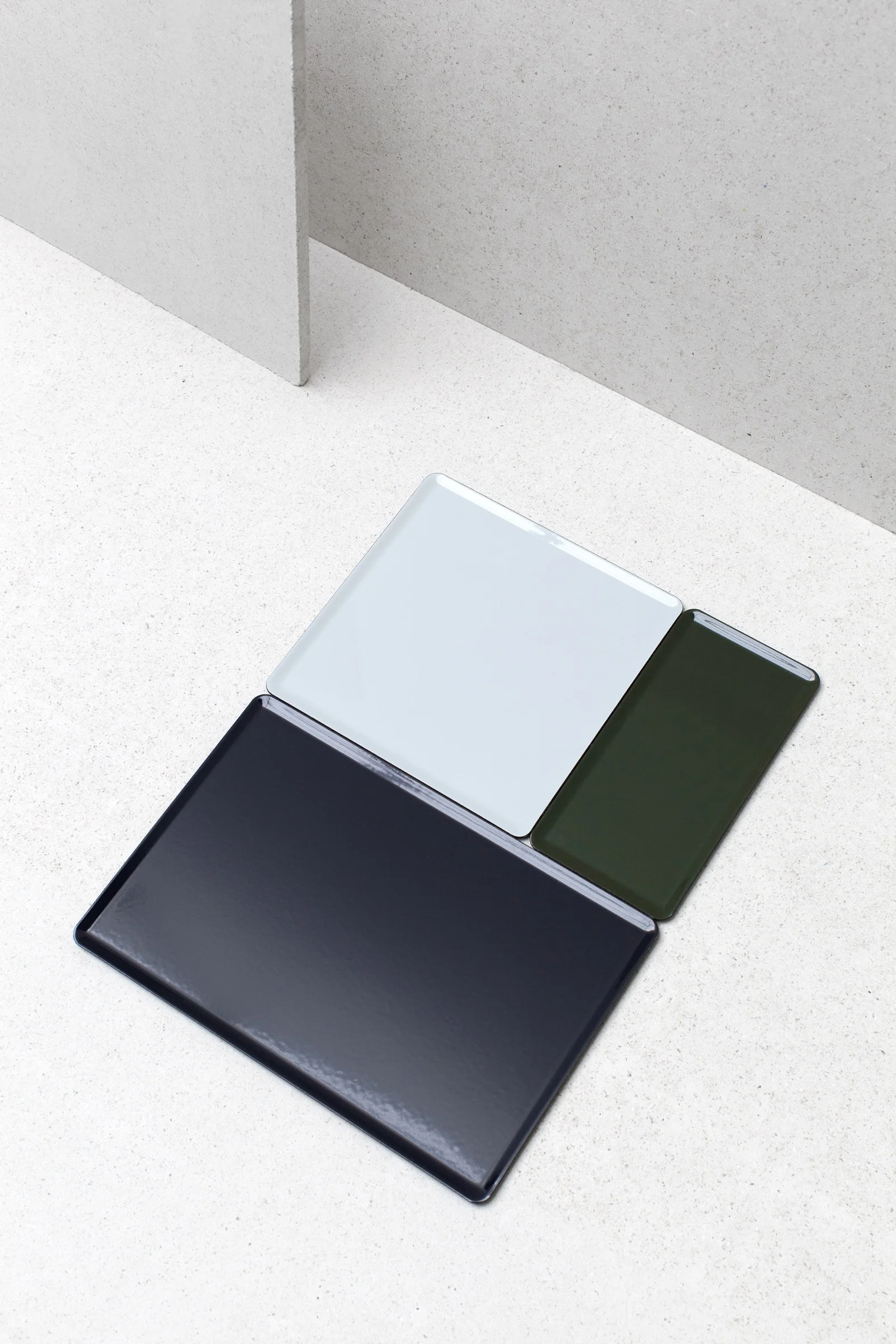 JULIENRENAULT_PANELS_TRAYS_EMAILLERIEBELGE_03.01.jpg