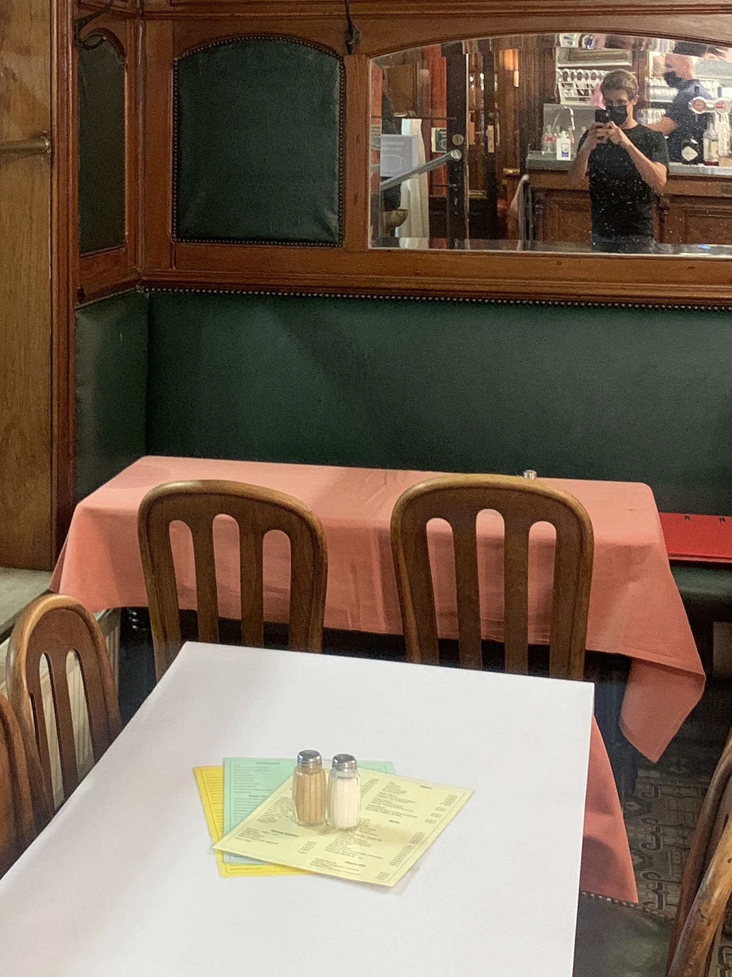  The spark for this project started in September 2021, when my family and I went to a very traditional and popular brasserie in the suburbs of Brussels. The restaurant is called “Maison Istas.” I have always loved the atmosphere of this place, as wel