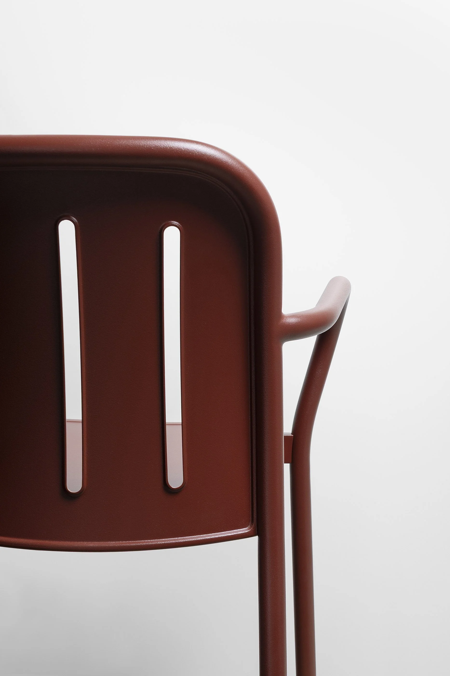  Deville is crafted from at least 60% post-consumer recycled aluminum and combines several manufacturing processes, including casting and bending. 