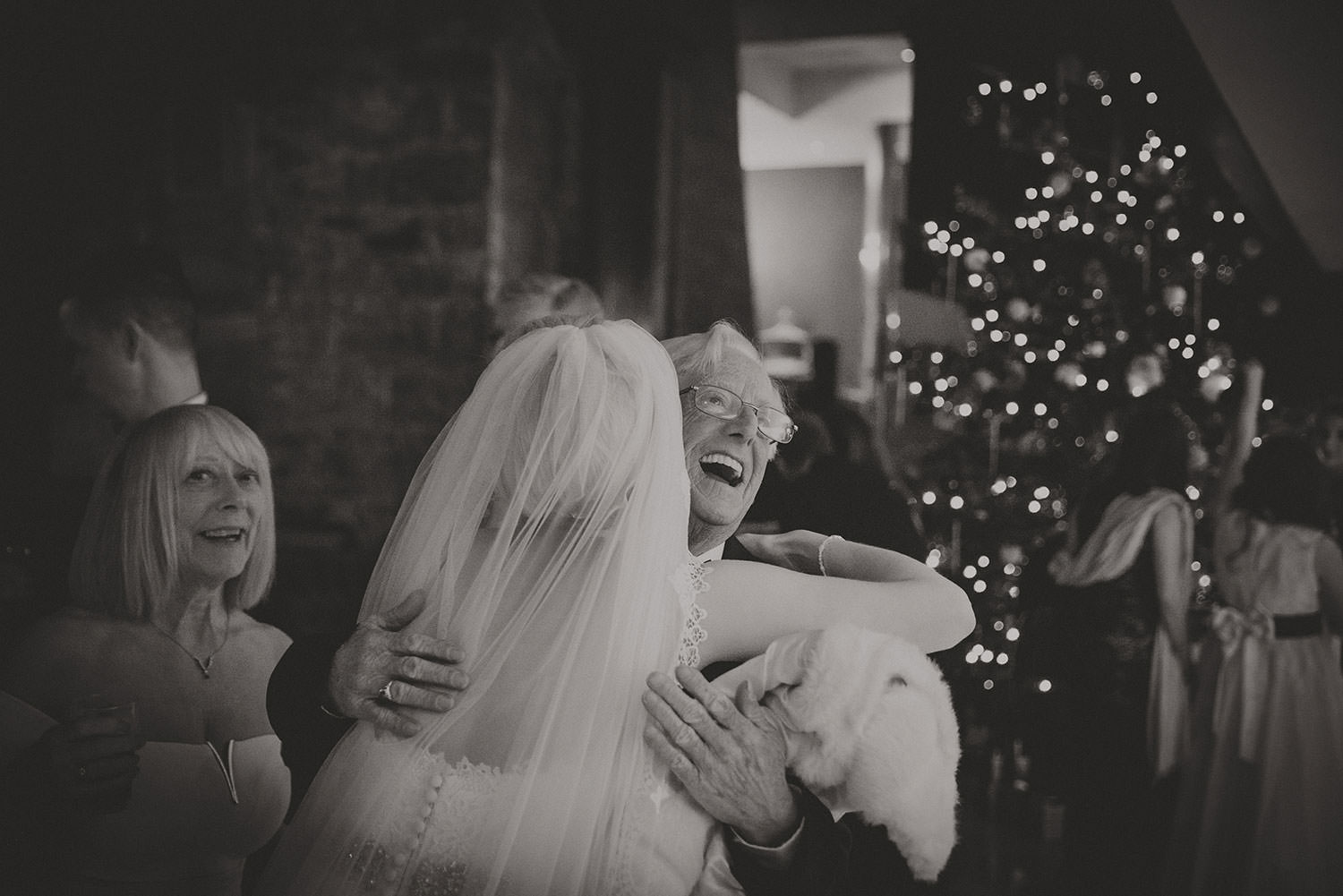 clontarf-castle-hotel-wedding-photography-093.jpg