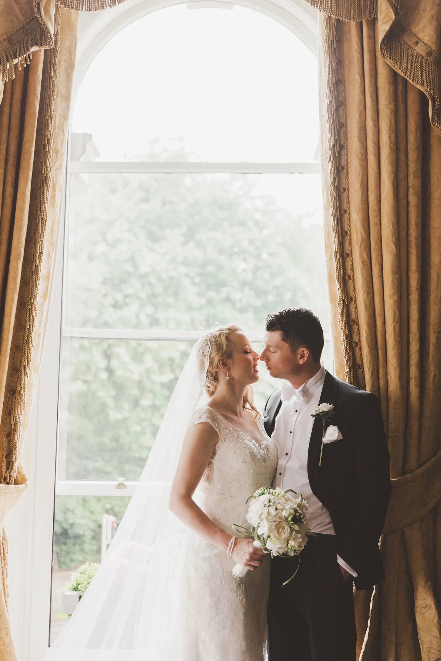 shelbourne-hotel-wedding-photographer-075.jpg