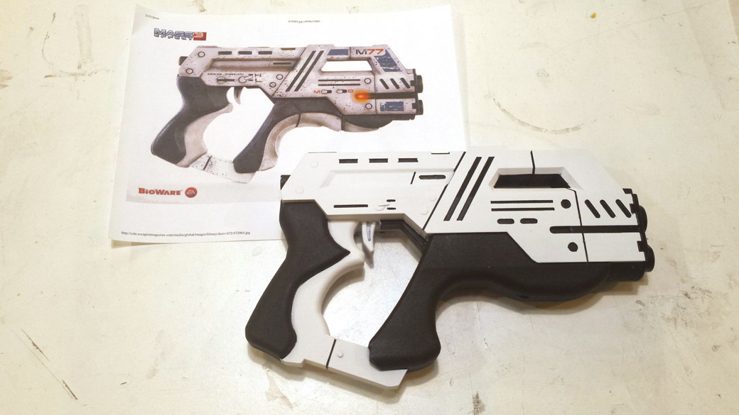 Finished Black Details of the 3D Printed Cosplay Mass Effect Pistol