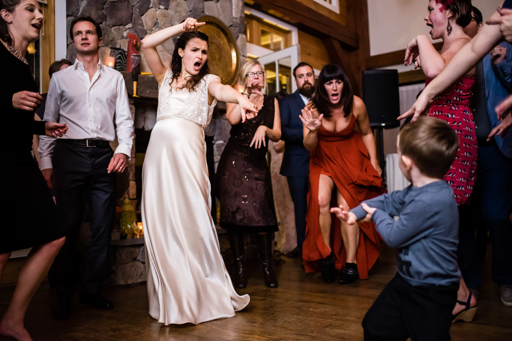 Stefy Hilmer Photography -bride is dancing at reception.jpg