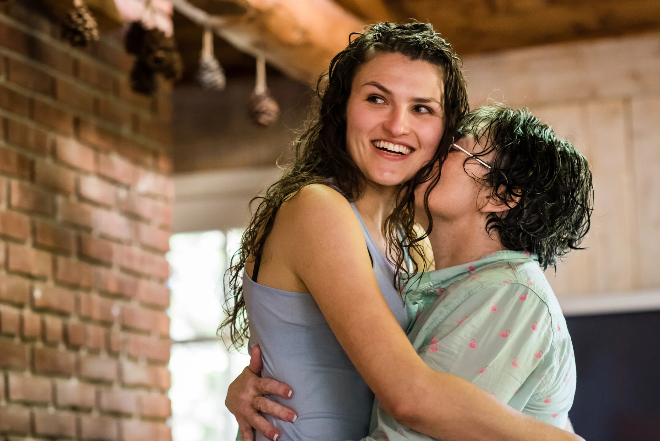 Stefy Hilmer Photography -mother of the bride hugging.jpg