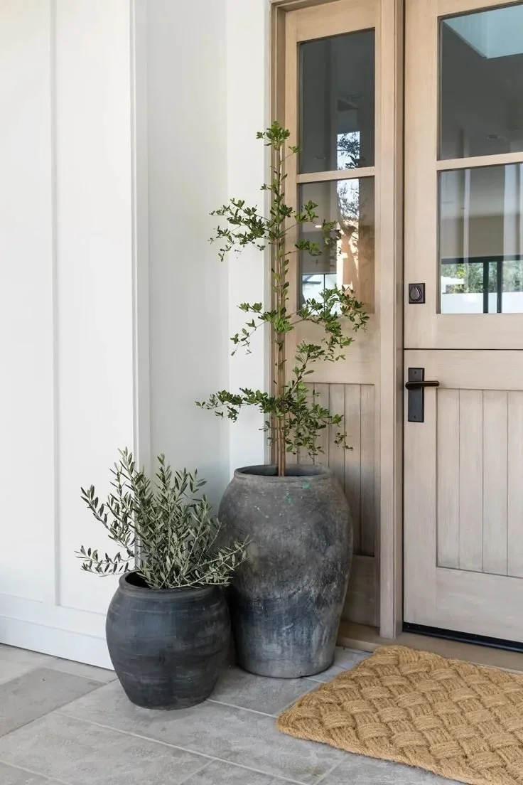 simple clean planters