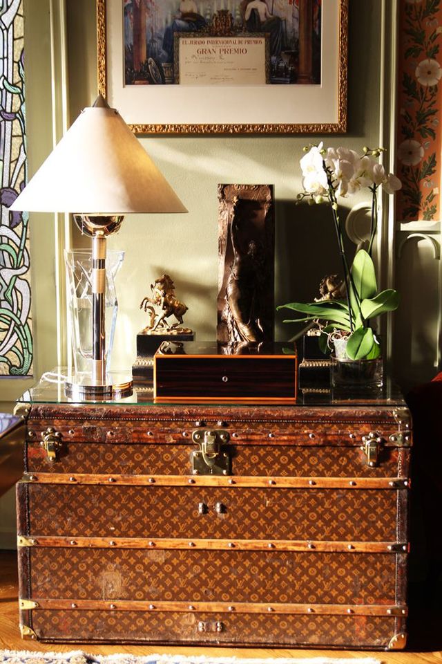 LV table :)  Coffee table trunk, Louis vuitton trunk, French home style