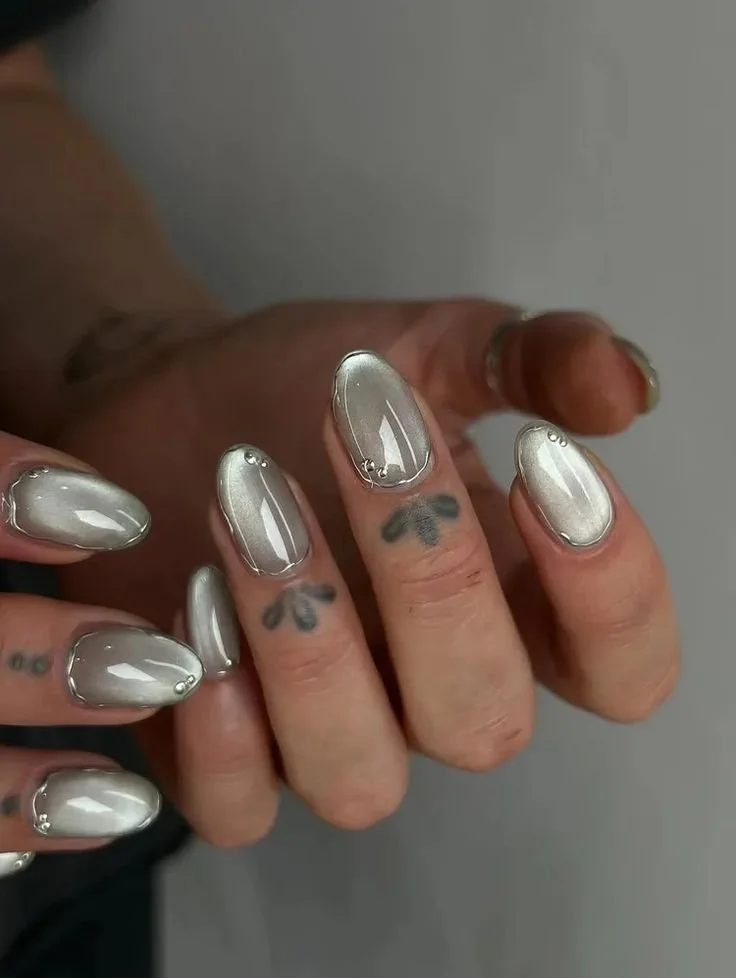 silver gray glass cat eye nails for spring.jpeg