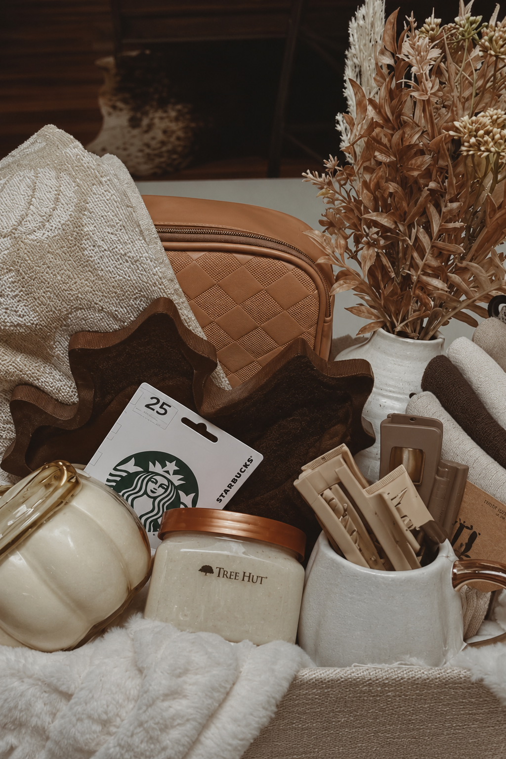 17 Chic Boo Basket Ideas That Your Girlfriends, Moms, and Co-Workers Will Love