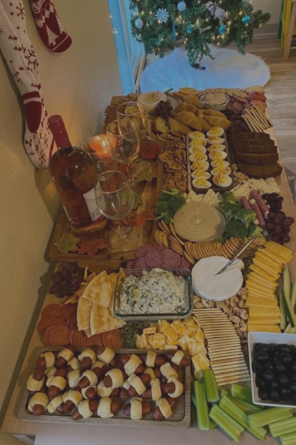 21 Easy &amp; Crowd-Pleasing Friendsgiving Food Ideas Everyone Will Love