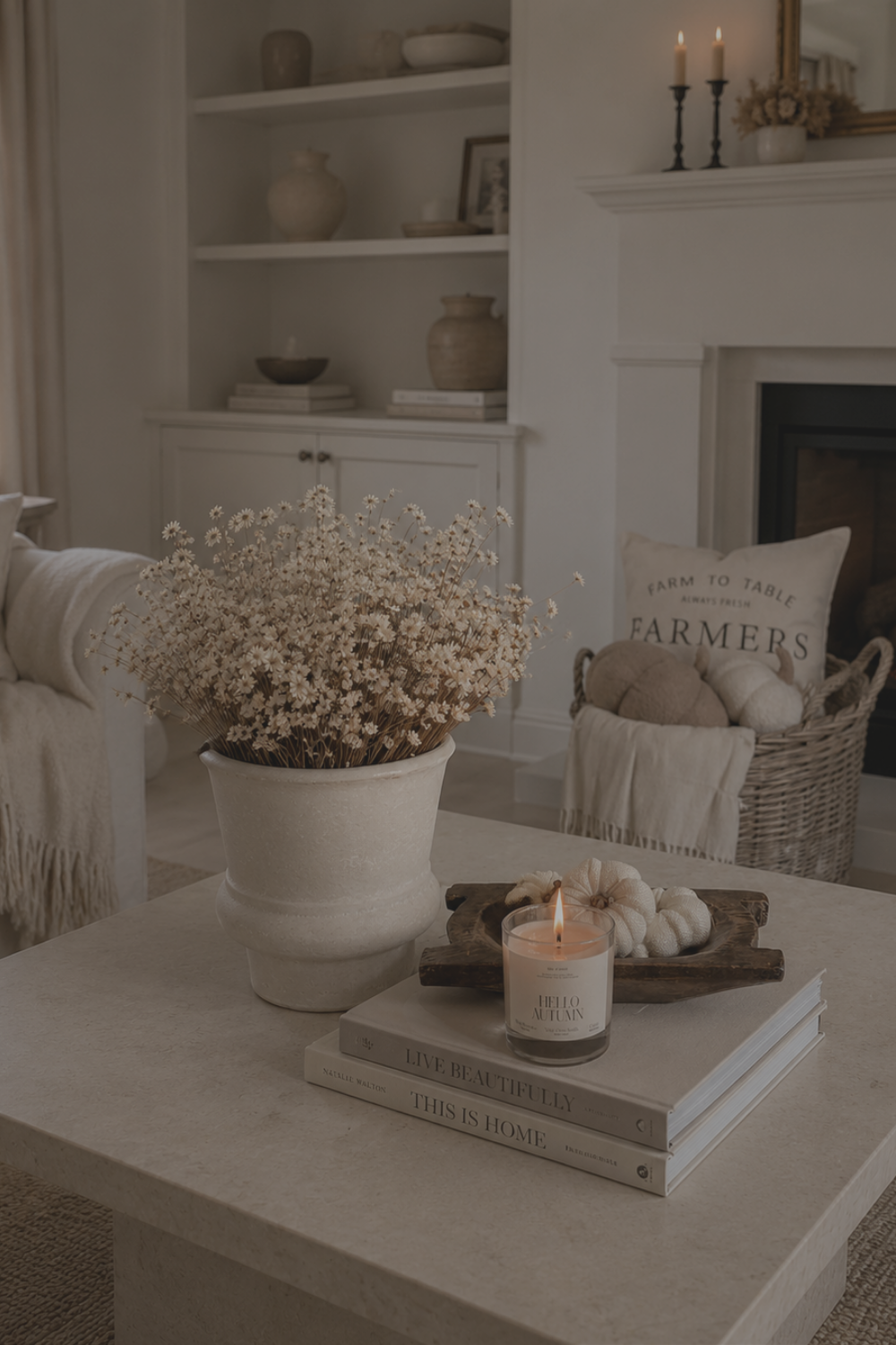 23 Cozy Fall inspired living room decorating ideas for a small home