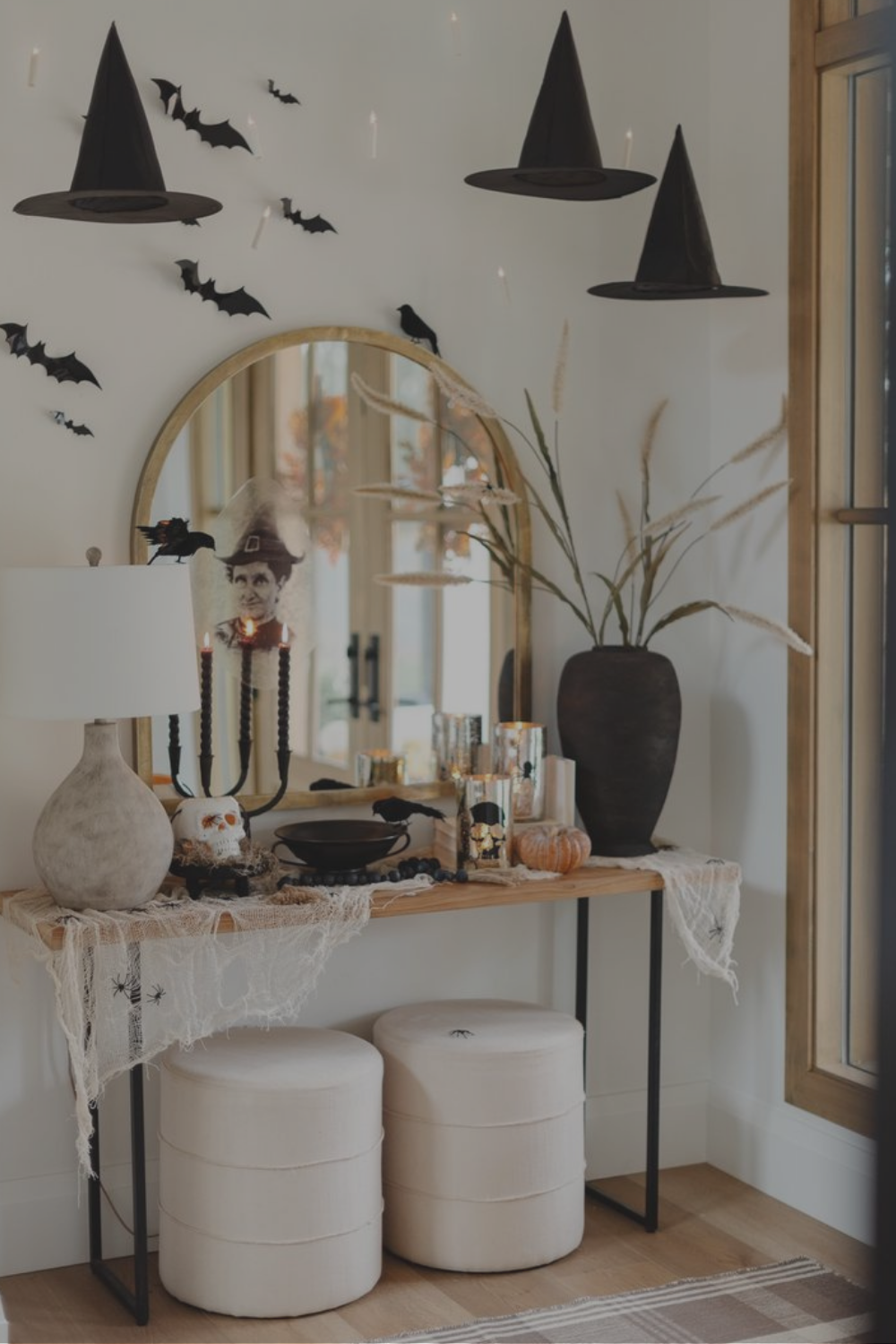 35+ Inspiring Halloween Entryway Decorating Ideas You Will Want To Copy
