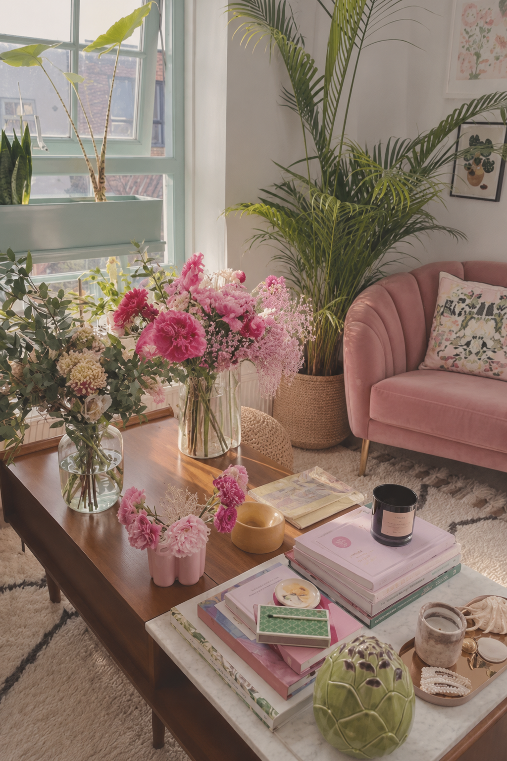 25+ Feminine &amp; Vibrant Colorful Living Room Decorating Ideas that will boost your mood (Backed by Color Psychology)