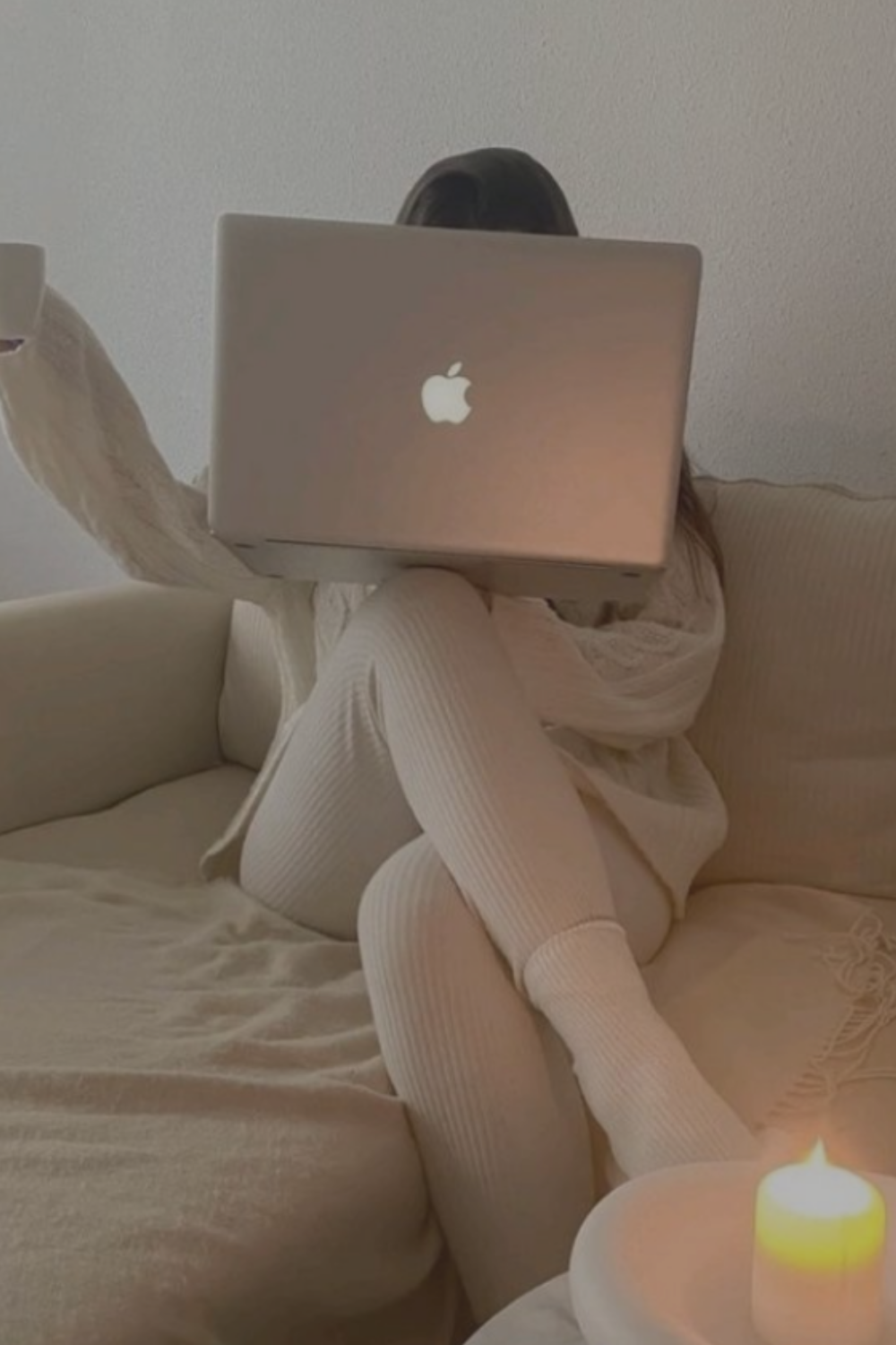 8 Female Bloggers Making $50K+ Per Month (Real Income Reports + How They Do It)