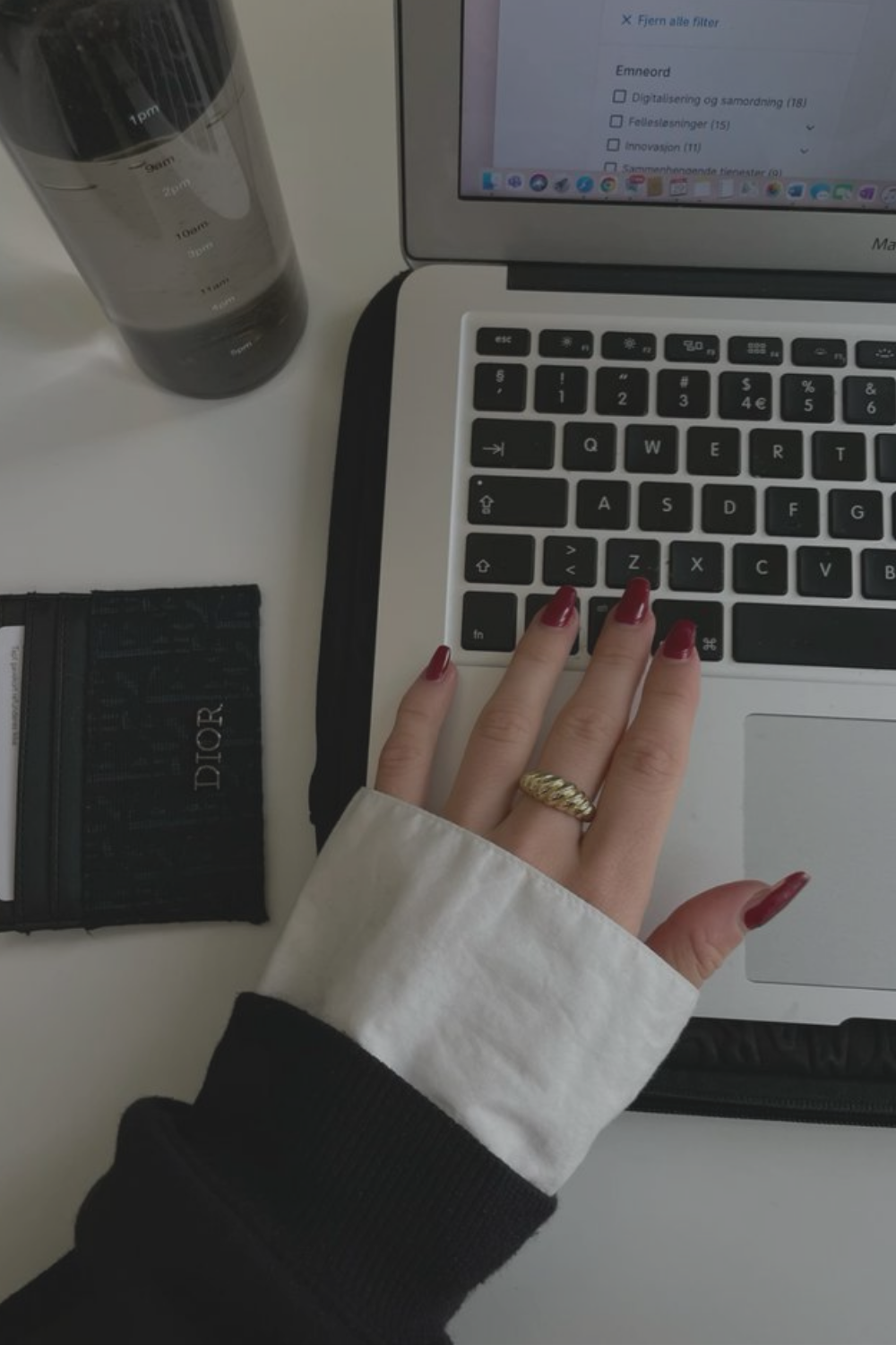 7 Smart Shifts That Turn a Hobby Blog Into a Powerful Passive Income Machine
