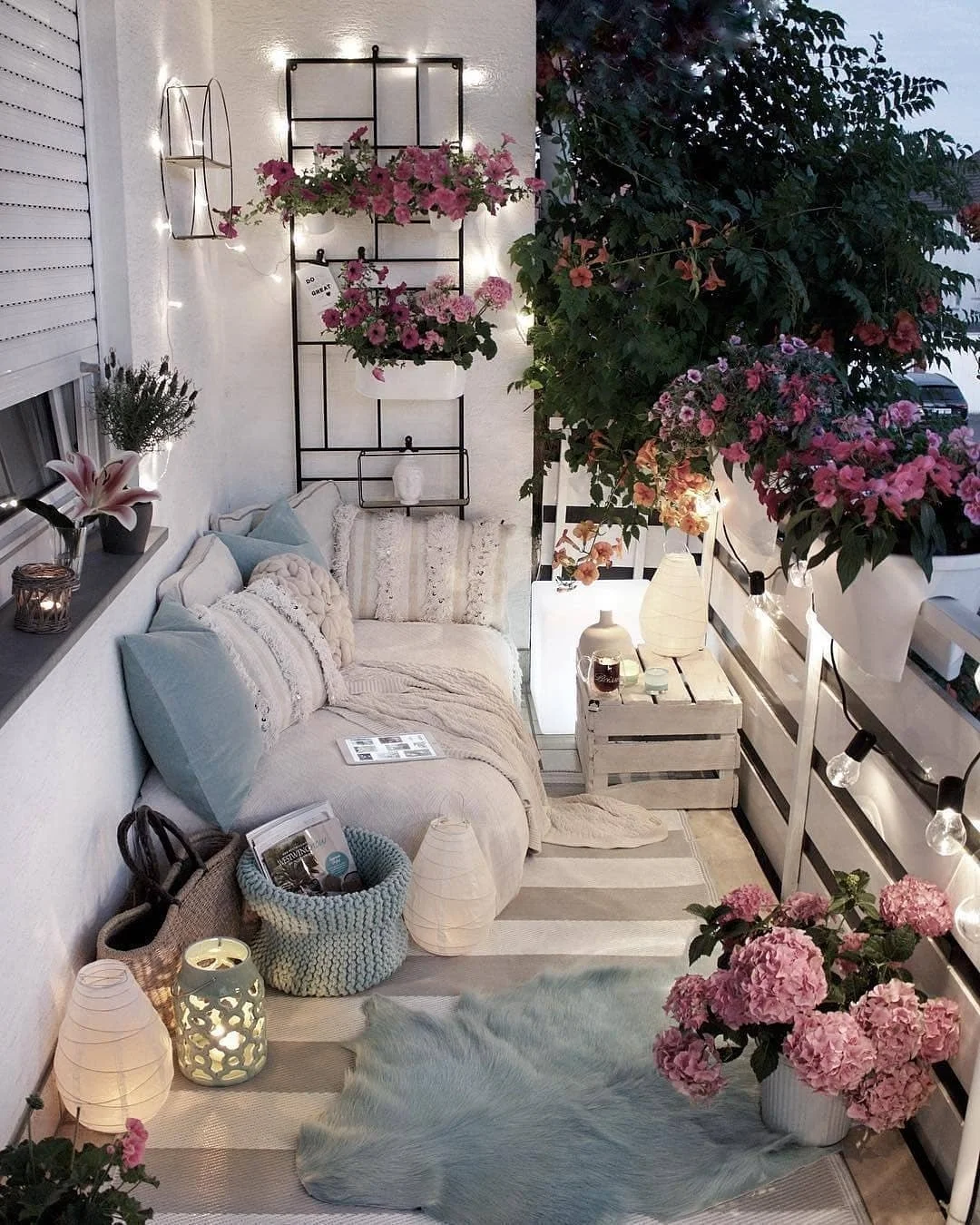 19 Of The Most Gorgeous and Cozy Apartment Balcony Decor Ideas You Need ...