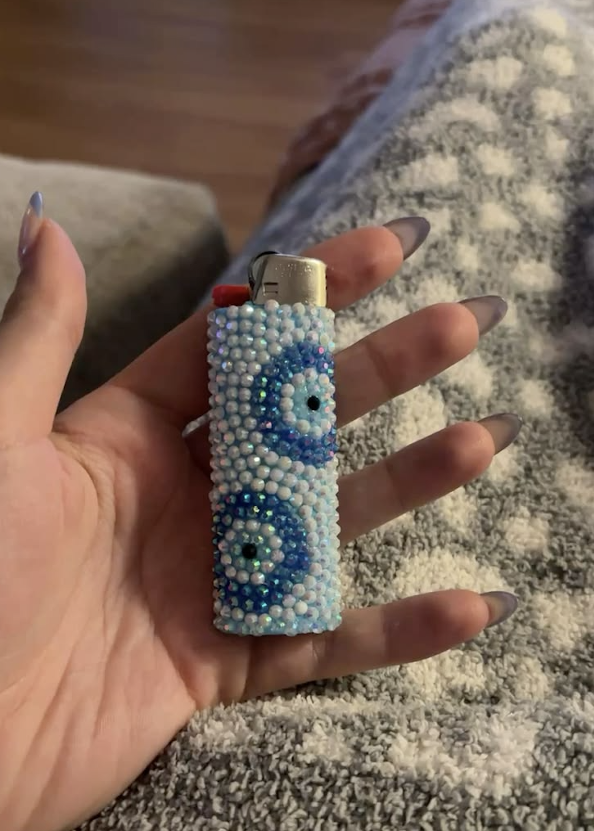 Bedazzled blue evil eye lighter