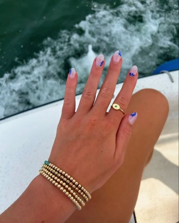 beach vacation nails 2026