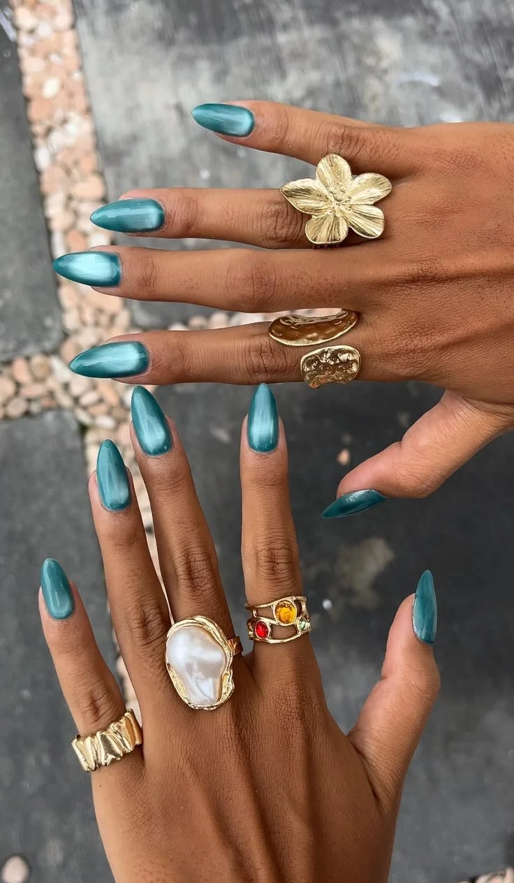 teal cat eye nails