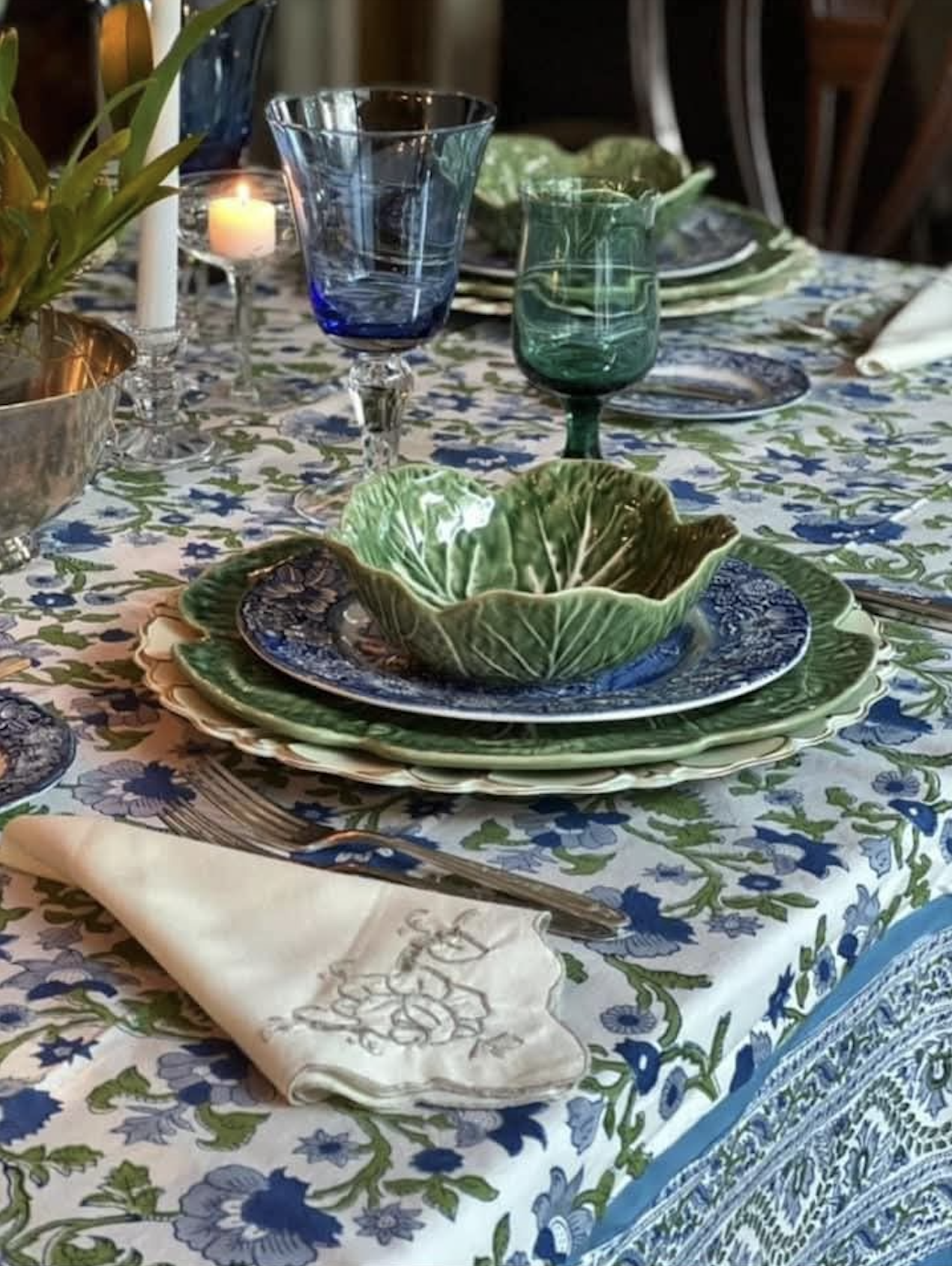 cabbage ware table