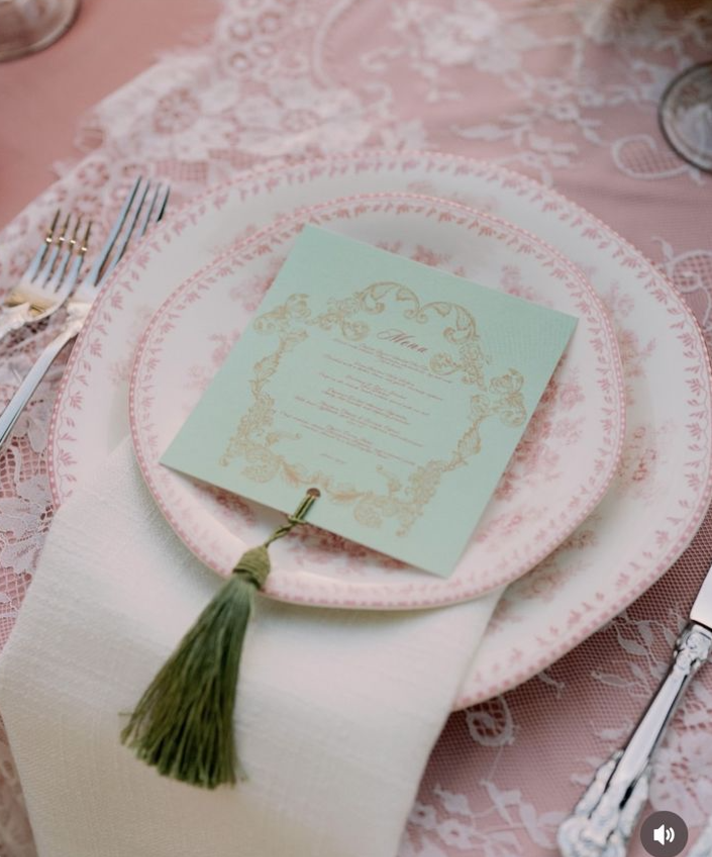 tassel table setting