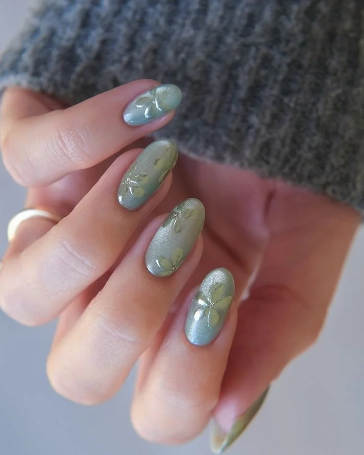 Sage bloom nails