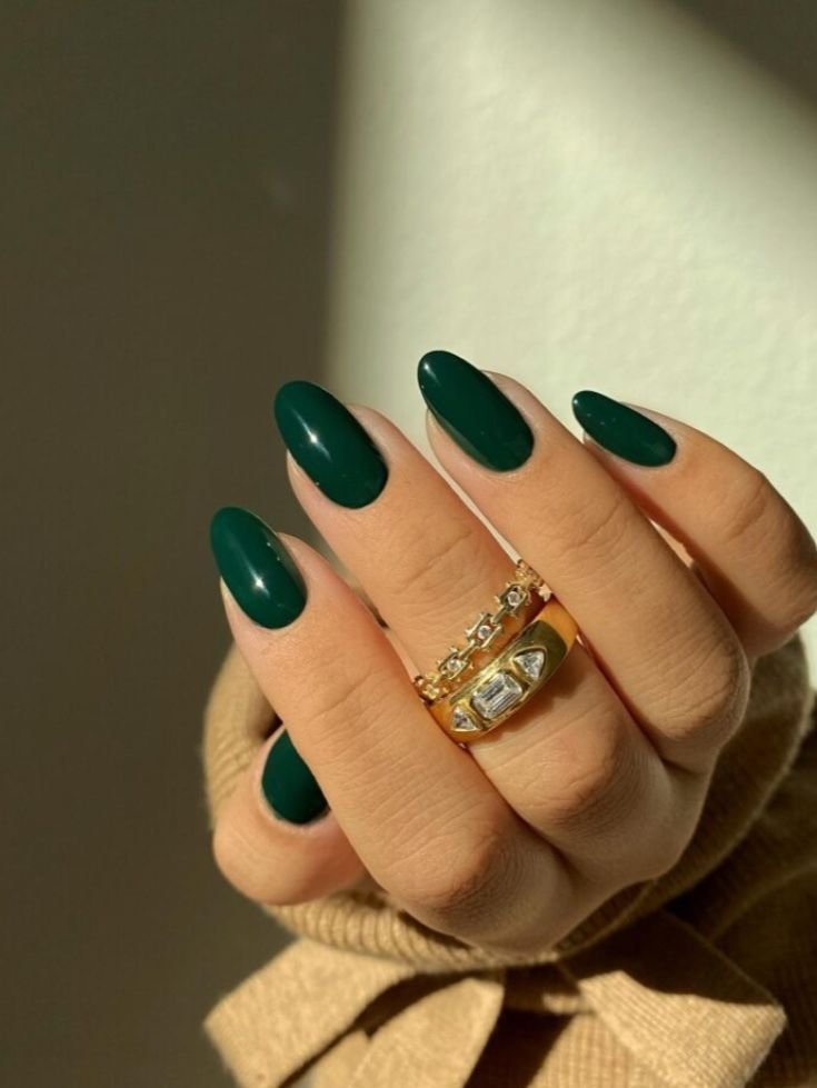 Matte Dark Green Golden Glitter : Best press on nails in India – The  NailzStation