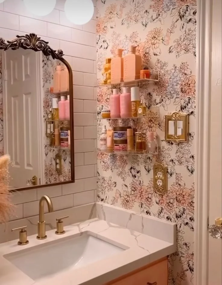 gold ornate mirror cottage bathroom decor idea