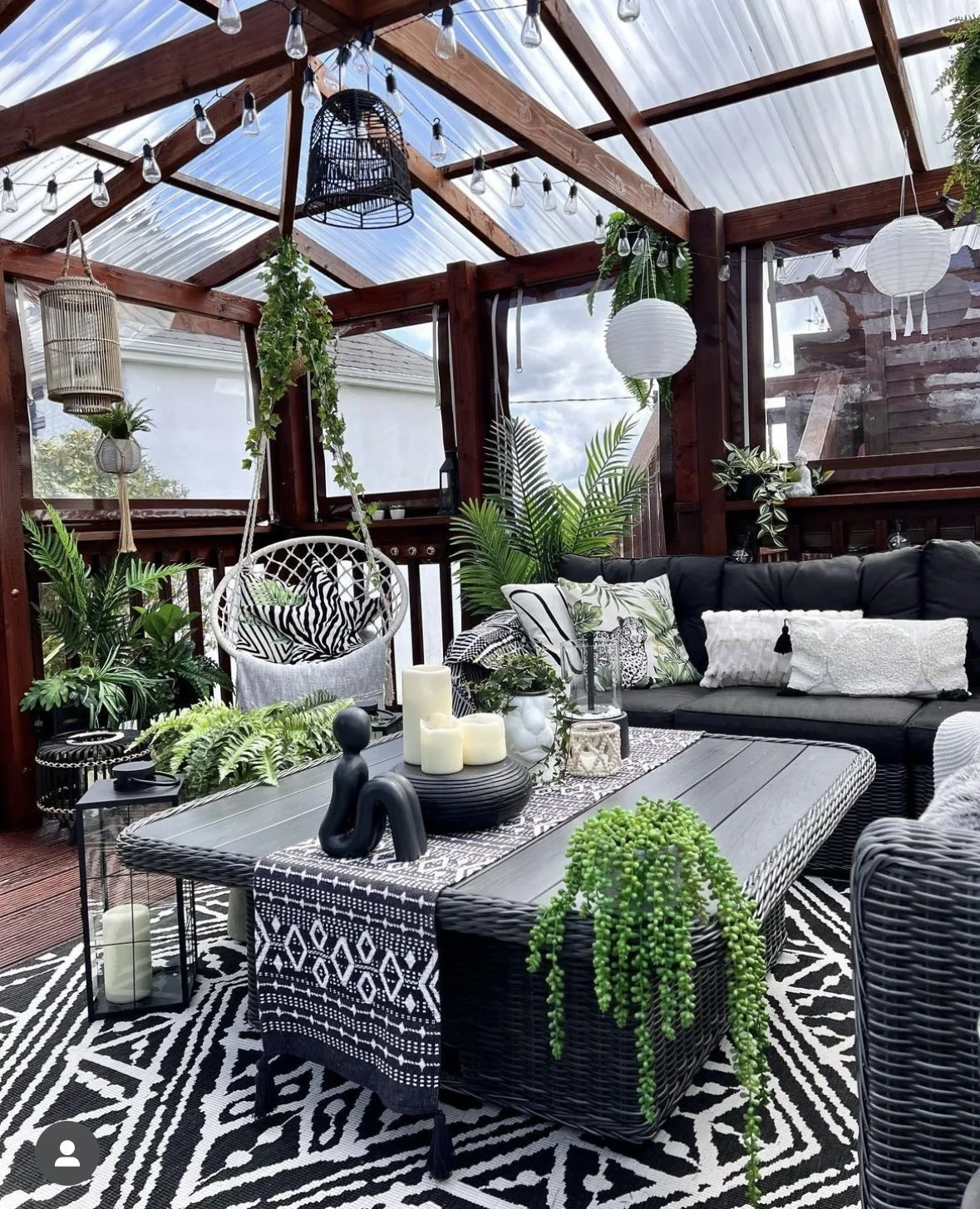 50+ Beautiful Backyard Decor Ideas That Instantly Elevate Your Outdoor Space (Cozy, Chic & On Any Budget)