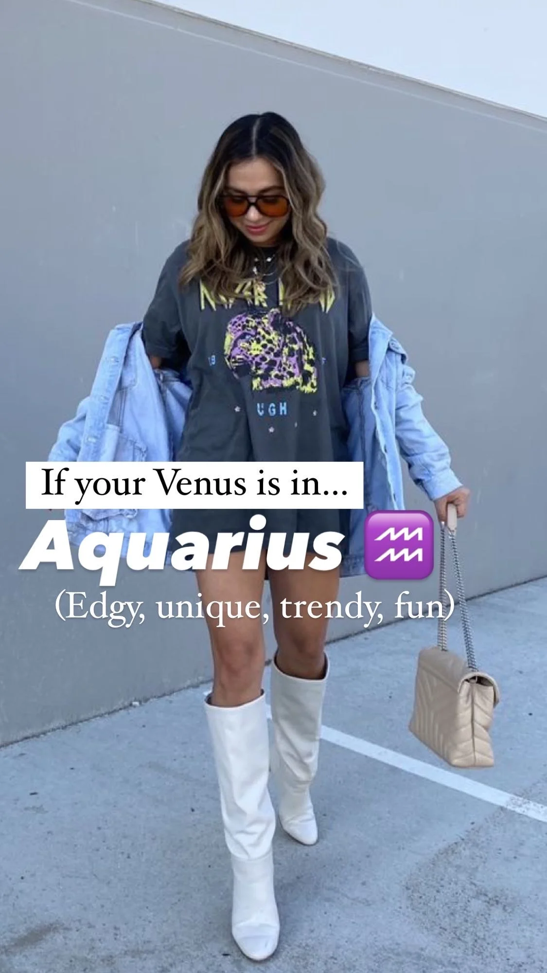 venus in aquarius style