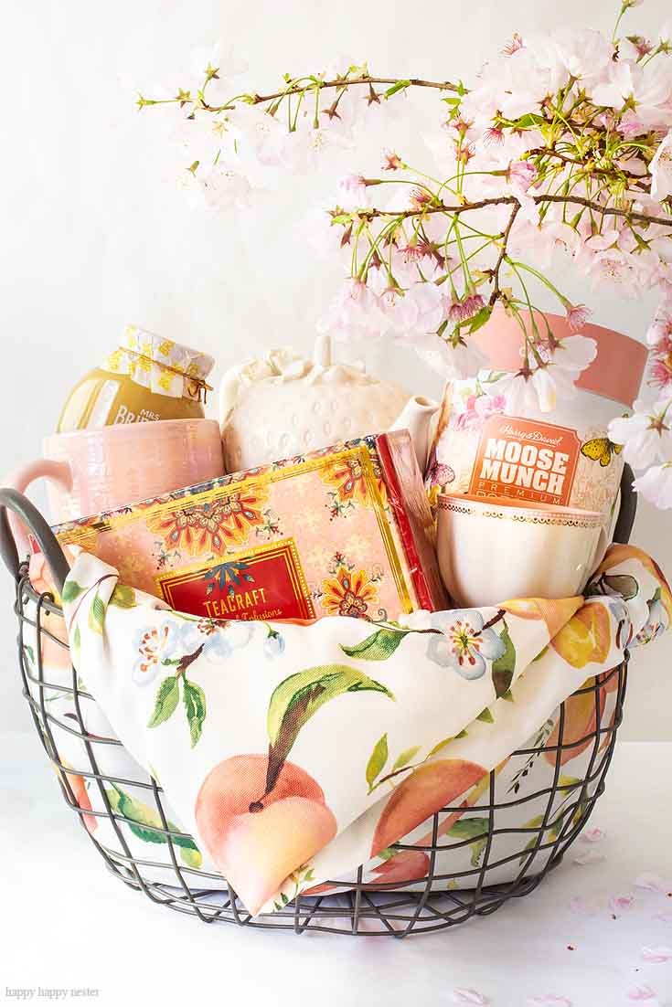 The Ultimate Guide for Creating DIY Gift Baskets - 30+ Ideas!