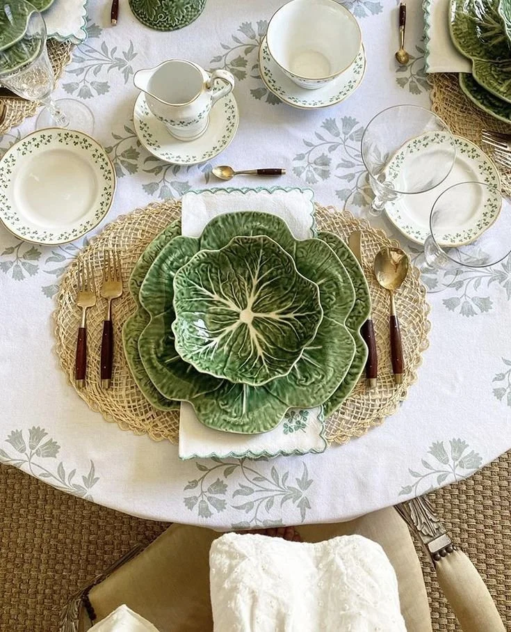 cabbage ware table setting
