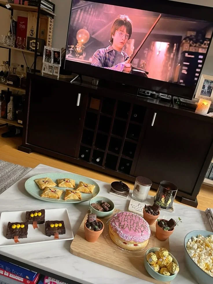 40 Cozy + Romantic At-Home Fall Date Night Ideas for Couples (2026 ...