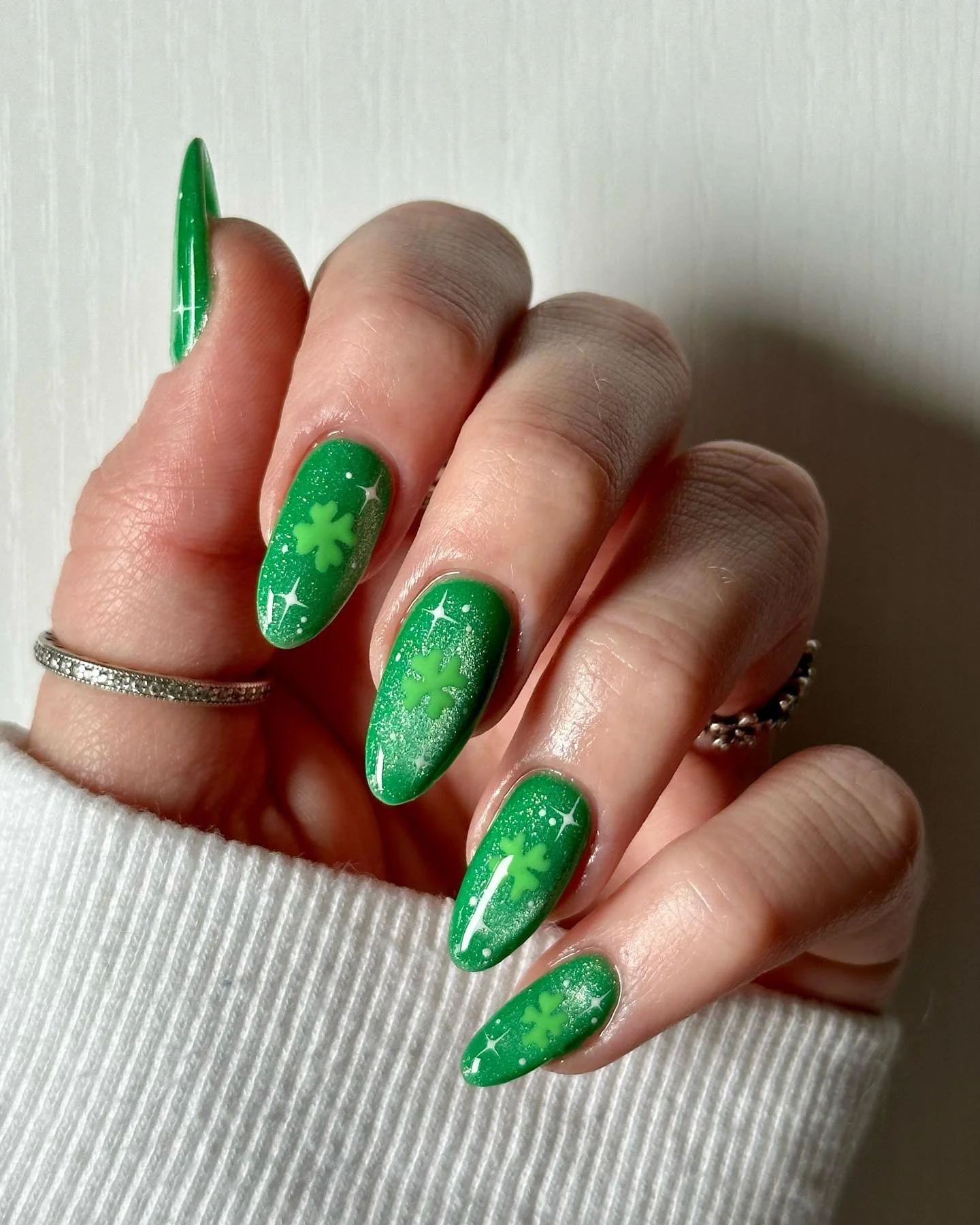sparkling green st patricks day nails