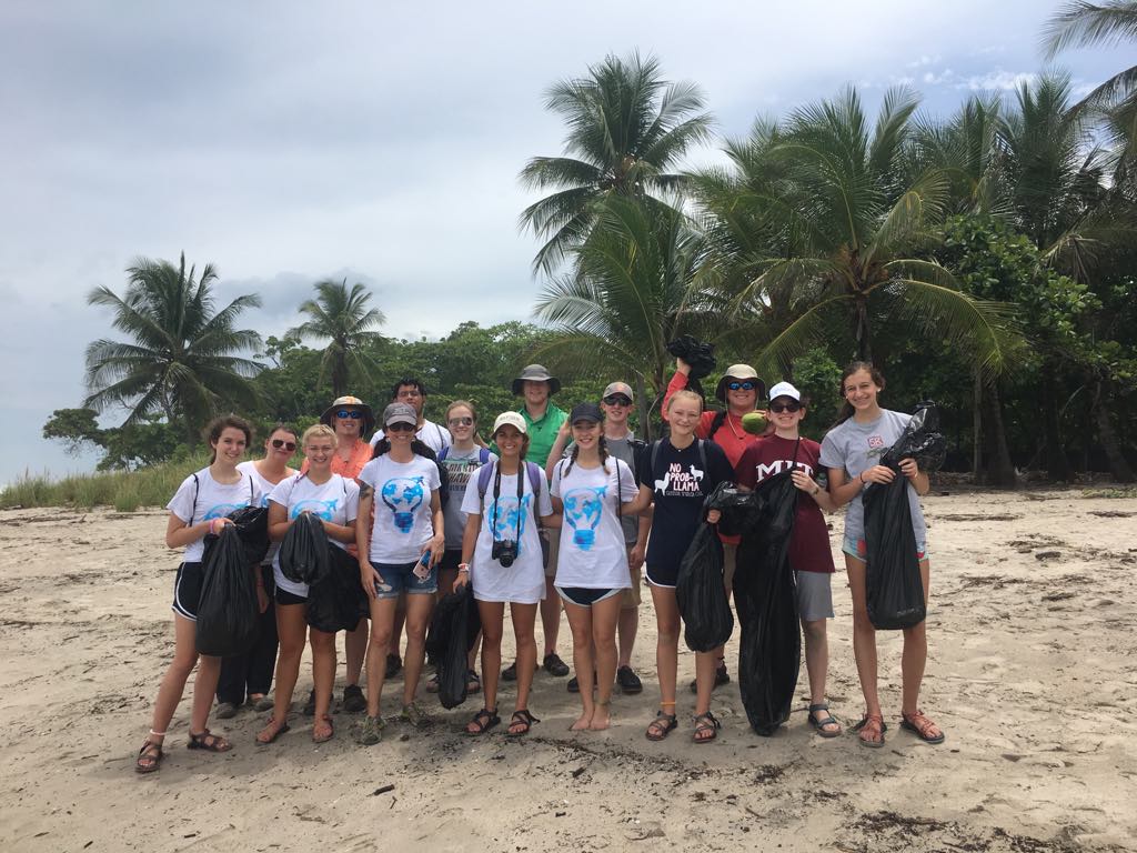 Cabo Blanco Beach Cleanup 02 270618.jpg