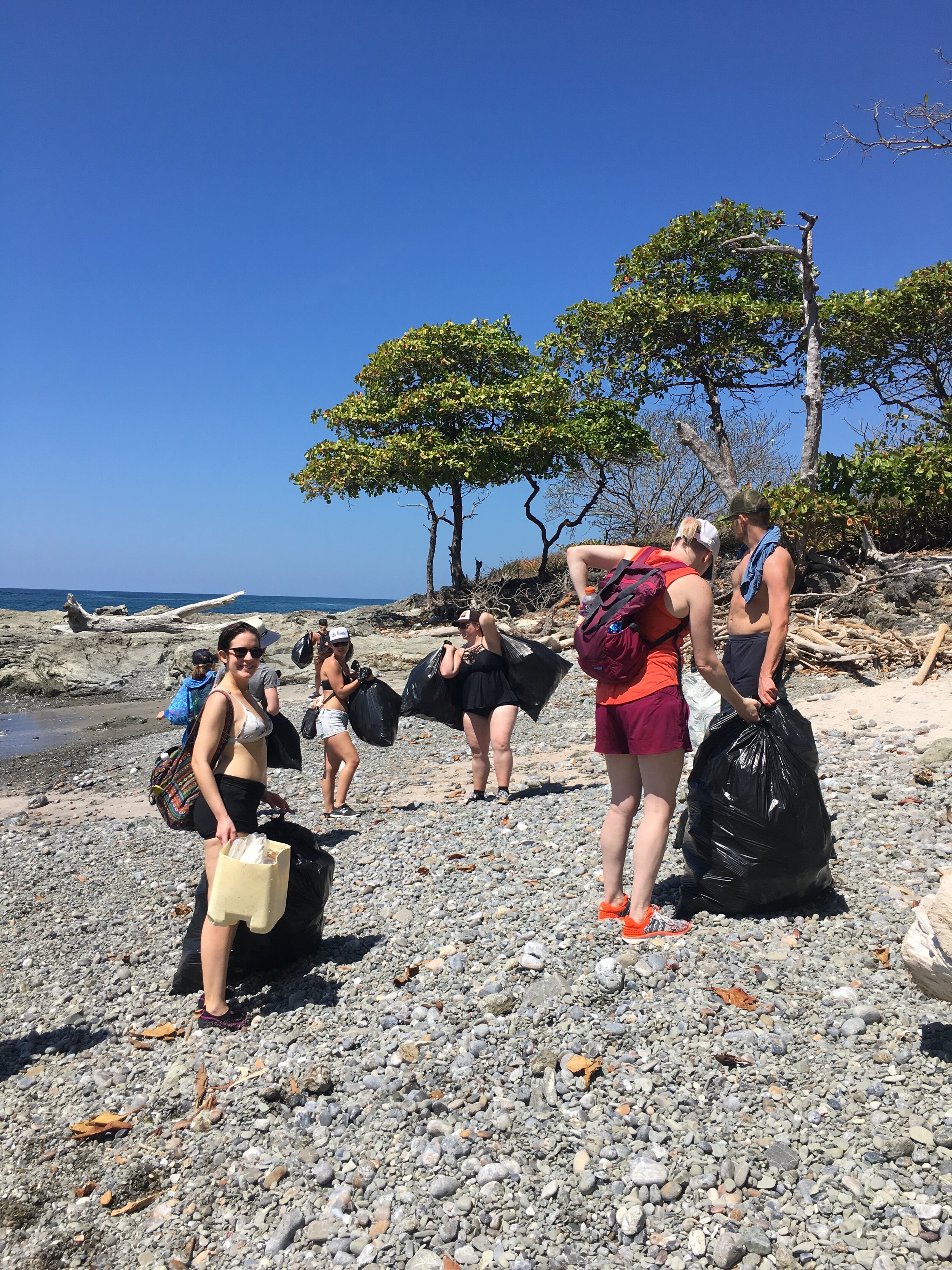 Beachcleanup 04.JPG