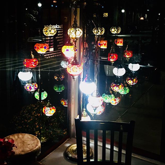 There are eclectic and interesting things to appreciate in our Upper Valley neighborhood outdoors or in! ✨✨✨
Our favorite Turkish restaurant a short drive from the Inn, @tuckerbox_wrj is now selling beautiful artisan crafts from Istanbul. 
Book onlin
