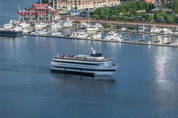 Maryland Chapter’s Harbor Cruise Raises $3,500 for Ritchie-Jennings Memorial Scholarship