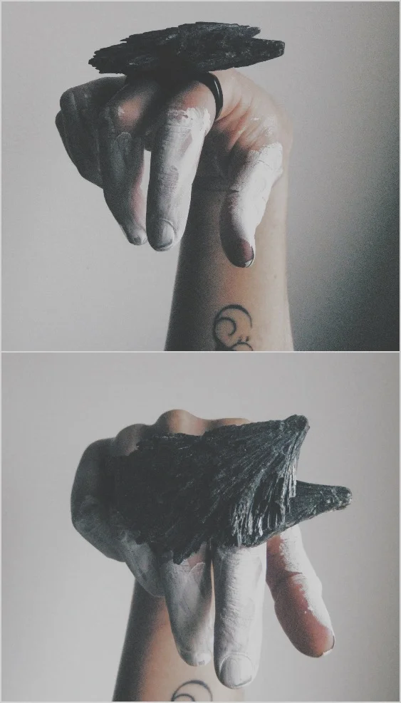 black kyanite knuckle duster