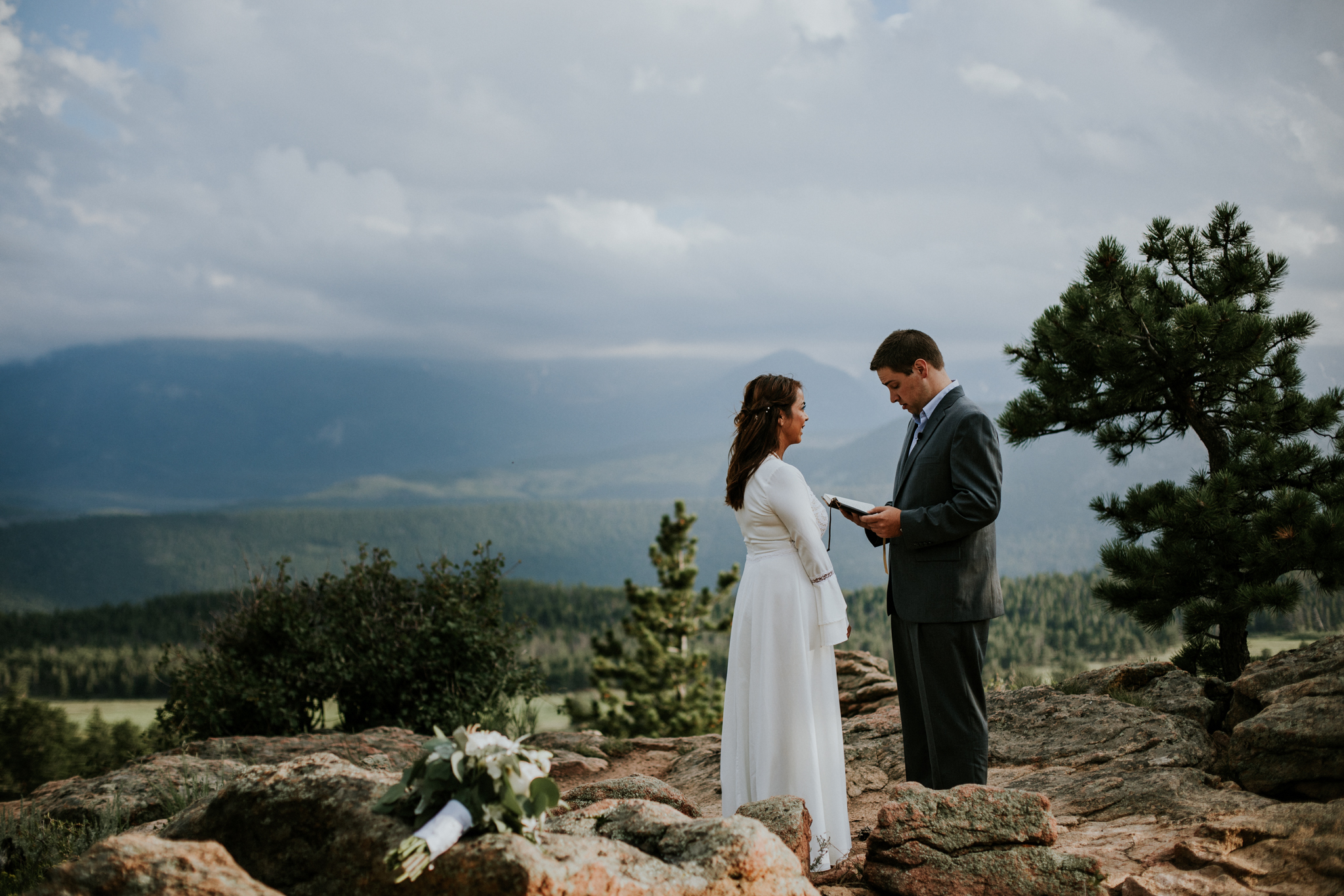 Destination Elopement Photographer - Vow of the Wild - Rocky Mountain National Park - Hiking Elopement - 3M Curve Ceremony